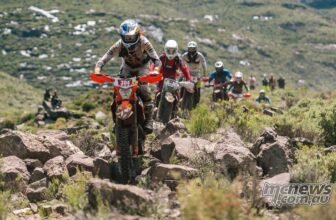 South African teenager upstages the established ha...