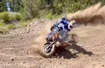 All the Cool Kids Are Off-Roading Honda Gold Wings...