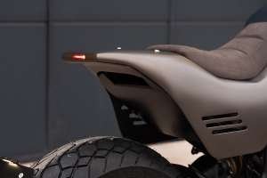 Yamaha XSR700 street tracker by Crooked Motorcycles