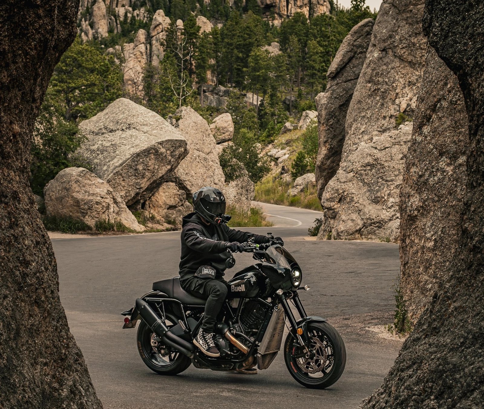 A side view of Buell's Super Cruiser.