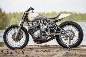 Suzuki GSX-R750 / GSX 1100 hybrid flat tracker with a supercharger, built by JL Meccanica