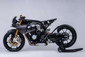 Modern Honda CB750 café racer by Carriero Corse