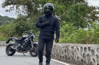 This Outfit From Pando Moto Proves You Can Ride Sa...