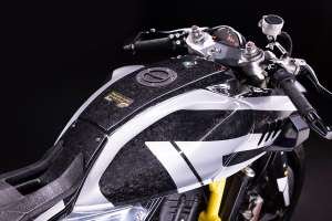 Futuristic Royal Enfield Guerrilla 450 concept build by Autologue Design