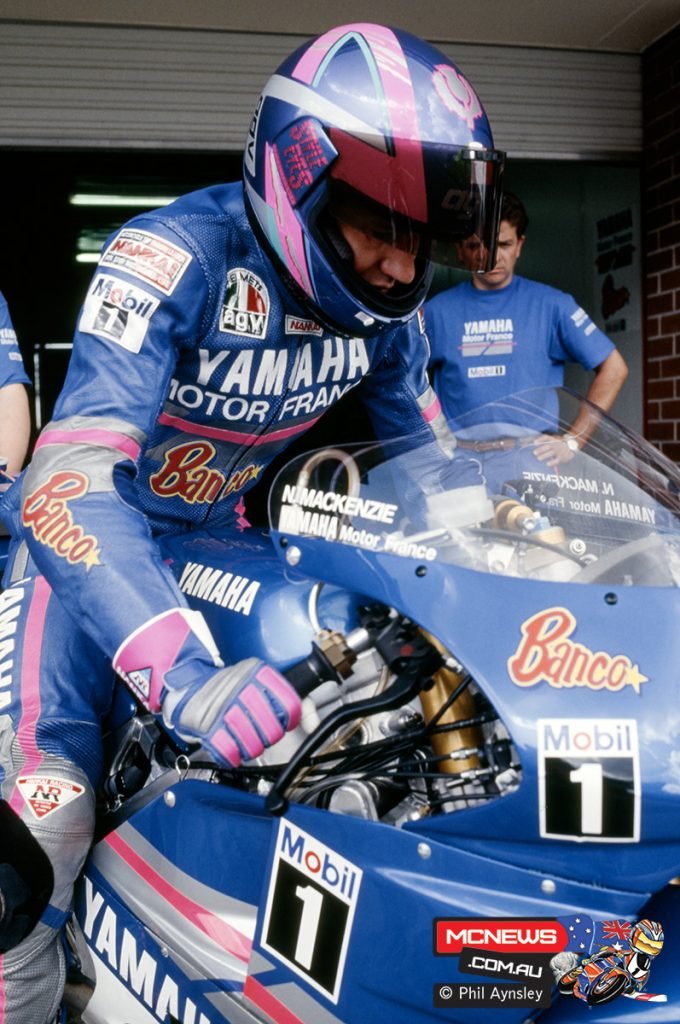 Niall Mackenzie riding the Yamaha YZR500 at the 1992 Australian Grand Pr