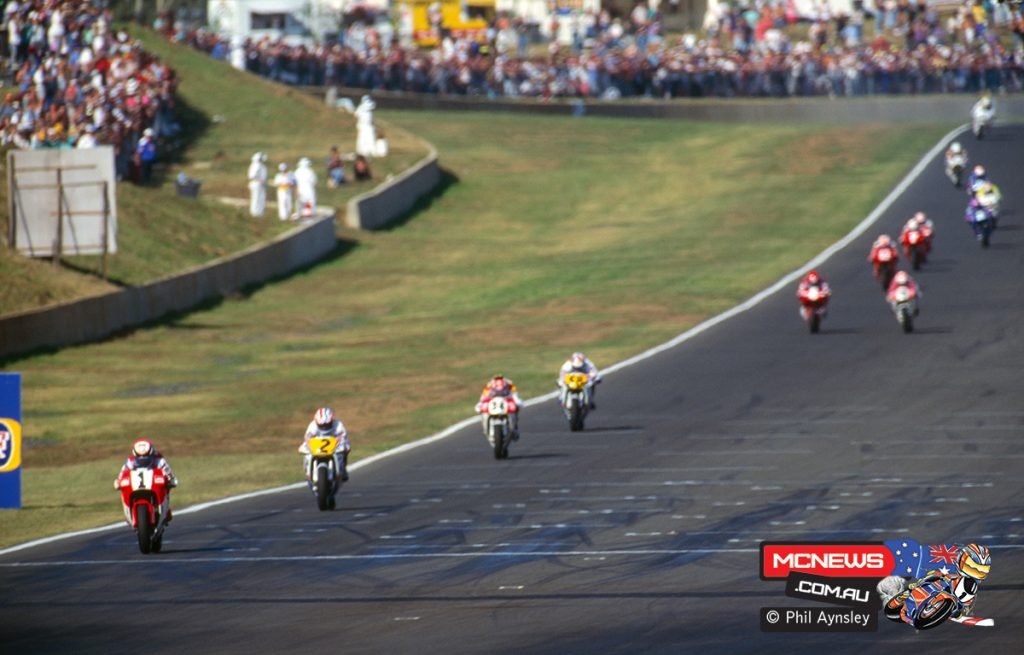 500cc field at the end of lap one during the 1992 Australian Grand Prix at Eastern Creek.