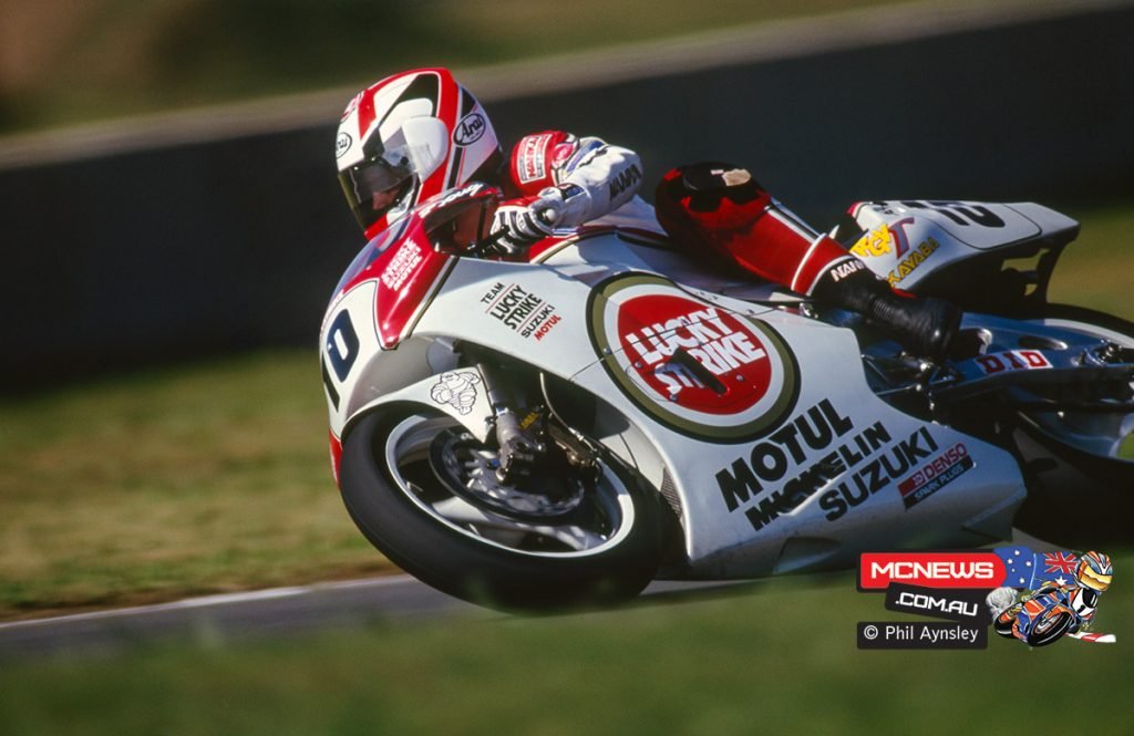 Doug Chandler riding the Suzuki RGV500 at the 1992 Australian Grand Prix.