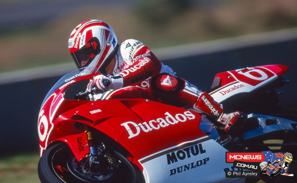 Juan Garriga riding the Yamaha YZR500 at the 1992 Australian Grand Prix.