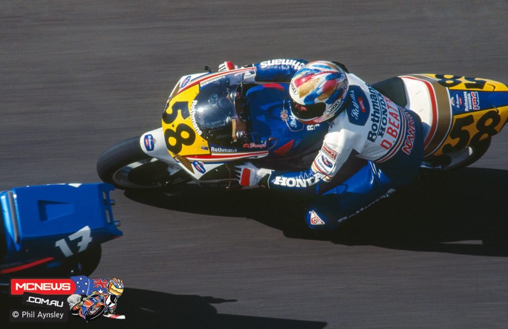 Daryl Beattie on the Honda NSR500 during the 1992 Australian Grand Prix at Eastern Creek.