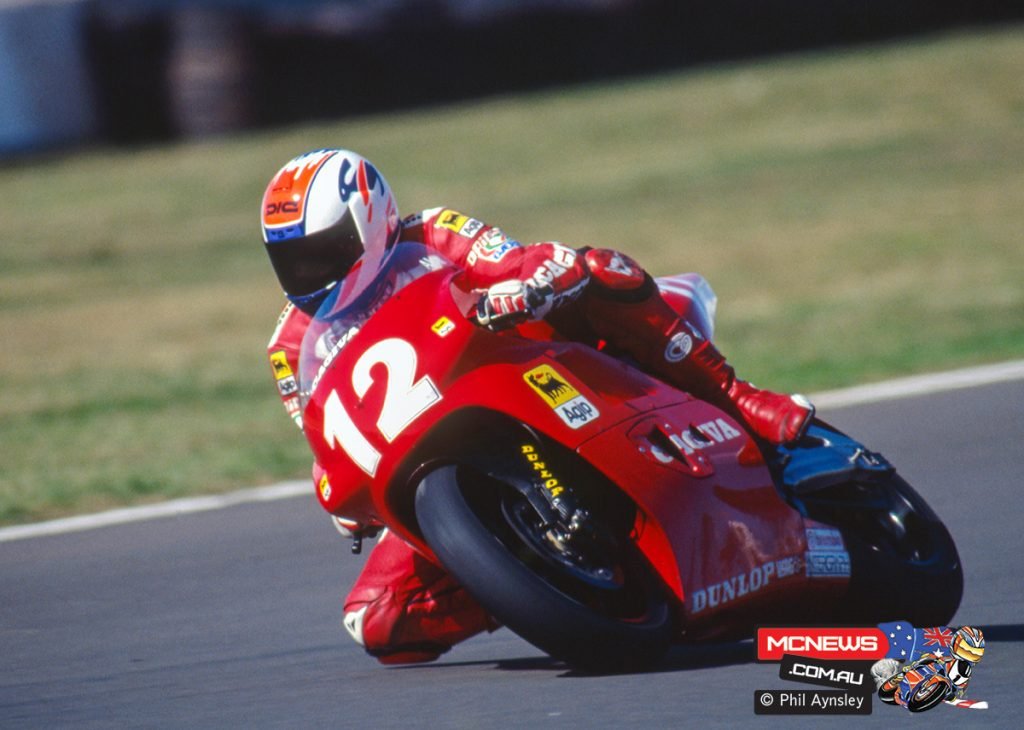 Alex Barros riding the Cagiva C592 at the 1992 Australian Grand Prix.