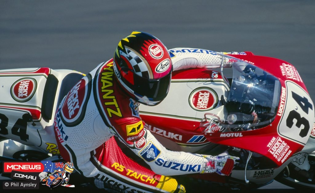 Kevin Schwantz on the Suzuki RGV500 at Eastern Creek in 1992